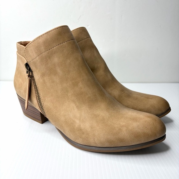 Unionbay Womens TOLEDO Fashion Faux Suede Booties Decorative Zipper Tan Size 9 - Picture 9 of 9